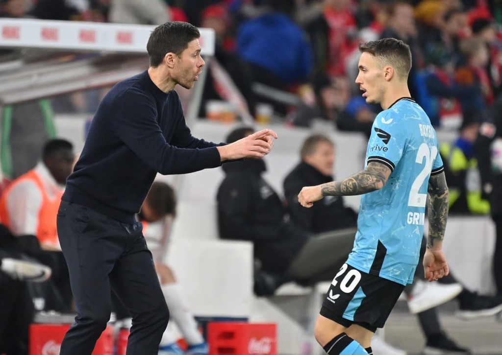 Baut Leverkusen (im Bild: Alonso und Grimaldo) gegen Molde trotz vermutlich sehr starker Rotation die Ungeschlagen-Serie weiter aus? © IMAGO / Sven Simon, 10.12.2023 Leverkusen Molde Tipp