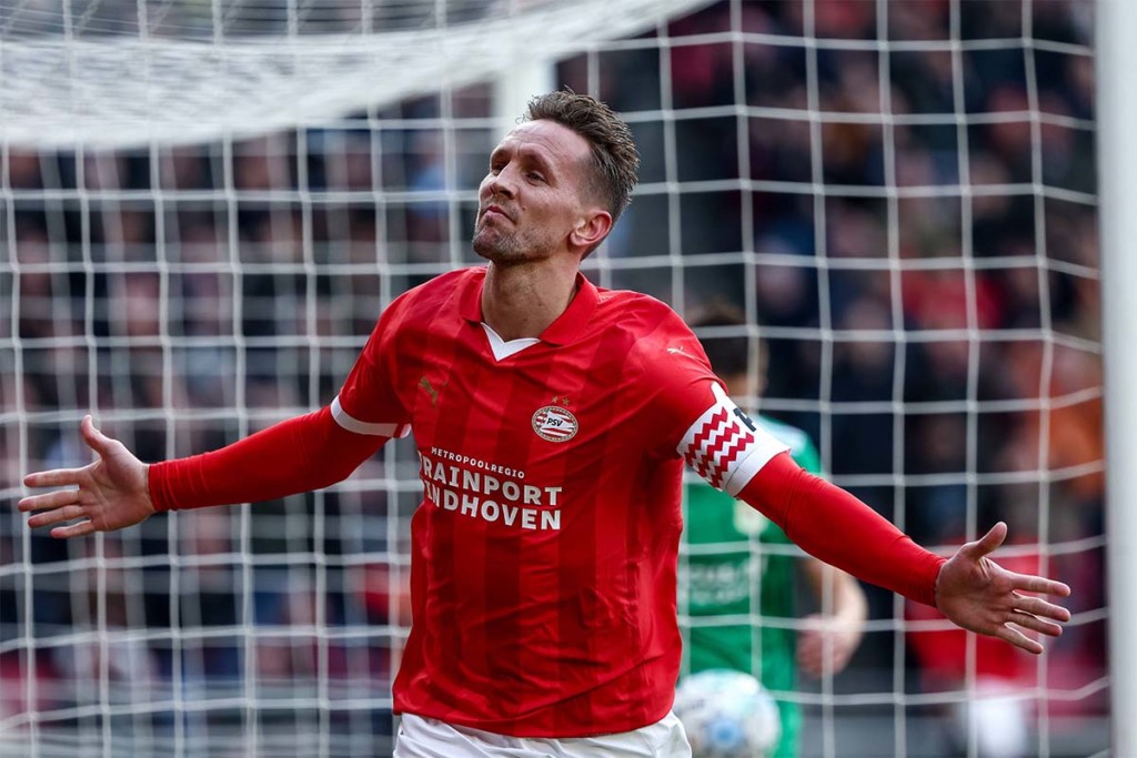 Hält die perfekte Serie bei PSV (im Bild: de Jong)? © IMAGO / Pro Shots, 12.11.2023 PSV Eindhoven Heerenveen Tipp