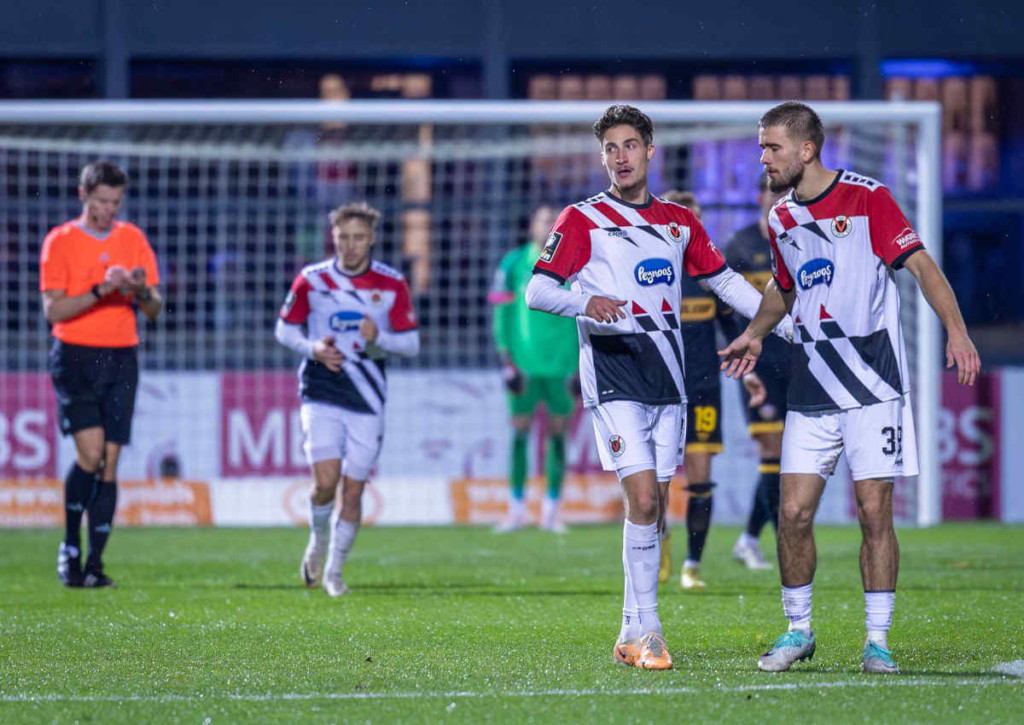 Lässt Viktoria Köln zuhause gegen Ulm wieder die Muskeln spielen? © IMAGO / Beautiful Sports, 10.11.2023 Lässt Viktoria Köln zuhause gegen Ulm wieder die Muskeln spielen?