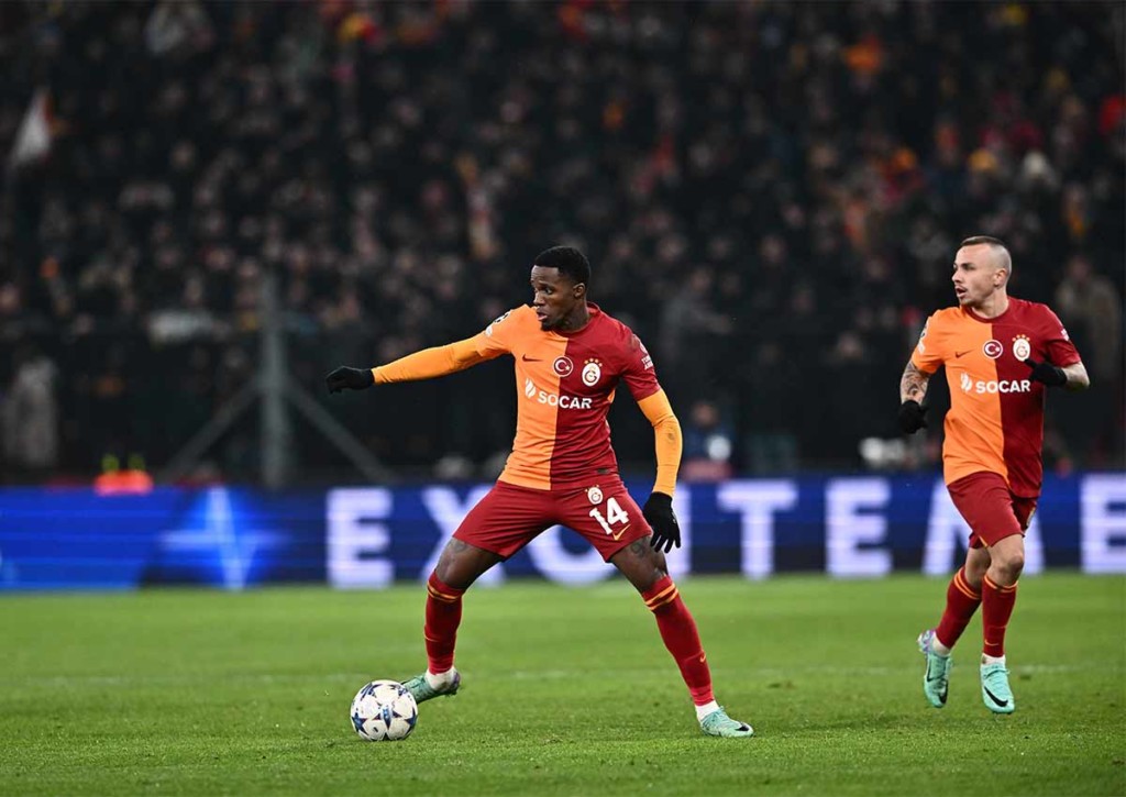 Lässt Galatasaray (im Bild: Wilfried Zaha) gegen Kayserispor Federn? © IMAGO / Sebastian Frej, 12.12.2023 Galatasaray Kayserispor Tipp
