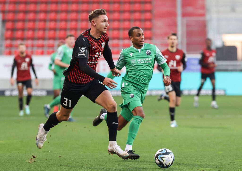 Sprintet der FCI (im Bild: Kügel) zum Heimsieg? © IMAGO / Stefan Bösl, 16.12.2023 Ingolstadt Münster Tipp