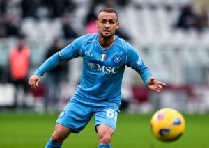 Tütet Neapel (im Bild: Lobotka) den Favoritensieg gegen Salernitana ein? © IMAGO / Sports Press Photo, 07.01.2024 Neapel Salernitana Tipp
