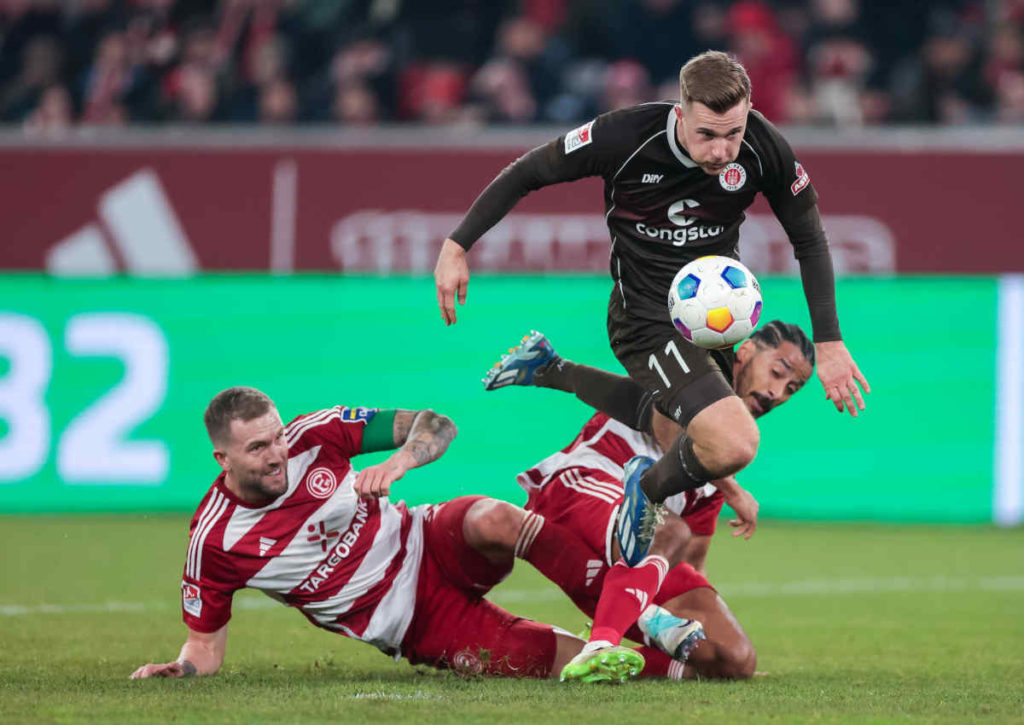 Behält St. Pauli (im Bild: Jojo Eggestein) auch im DFB Pokal gegen St. Pauli die Oberhand?