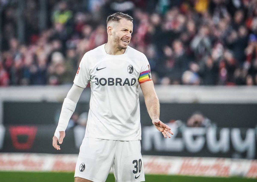 Freiburg (im Bild: Christian Günter) und Frankfurt duellieren sich im direkten Vergleich um die internationalen Plätze. © IMAGO / Jöran Steinsiek, 03.02.2024 Freiburg Frankfurt Tipp