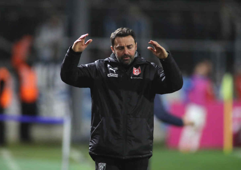 Muss Sreto Ristic bei einer weiteren Niederlage von Halle gegen Lübeck um seinen Job bangen?