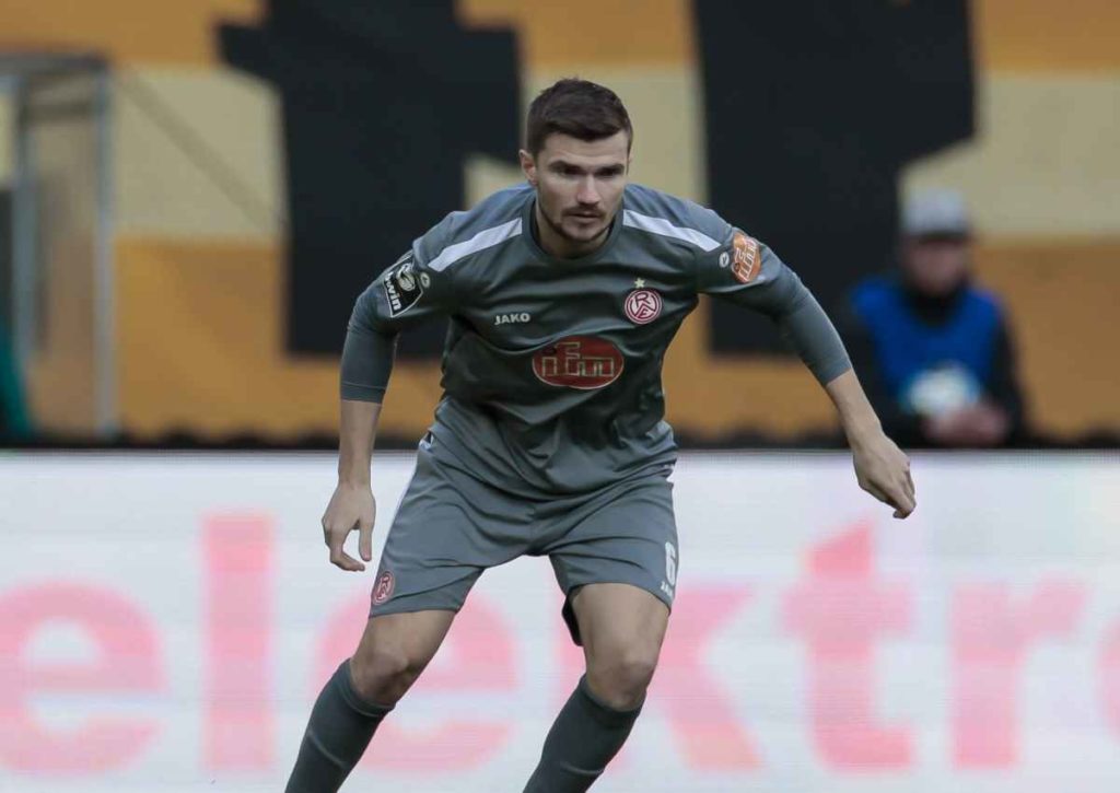 Fährt RW Essen (im Bild: Rother) einen torreichen Sieg gegen Unterhaching ein? © IMAGO / Markus Endberg, 24.02.2024 RW Essen Unterhaching Tipp