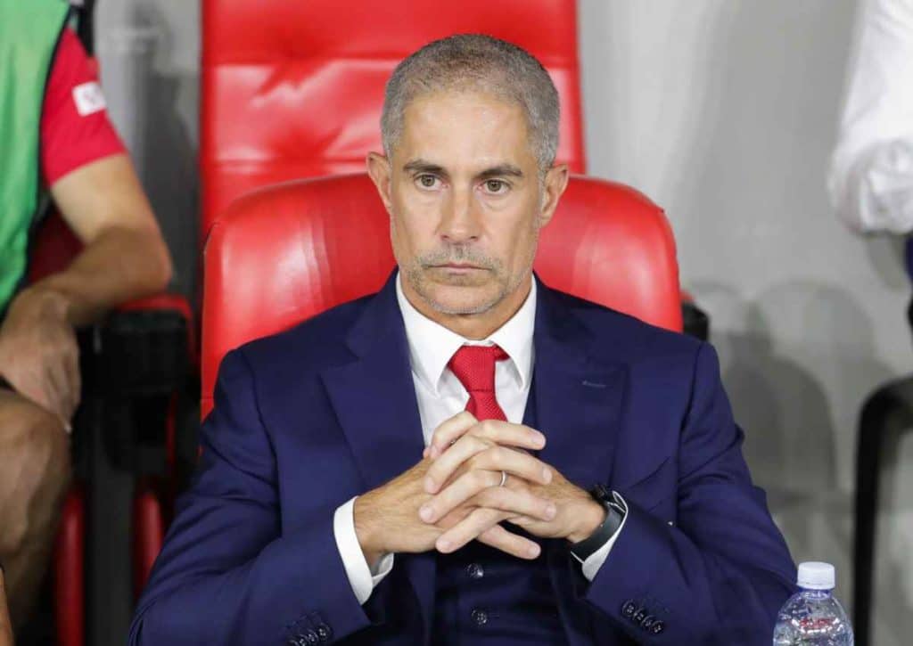 Schlägt Albanien (im Bild: Trainer Sylvinho) den Favoriten Chile? © IMAGO / ZUMA Wire, 10.09.2023 Albanien Chile Tipp