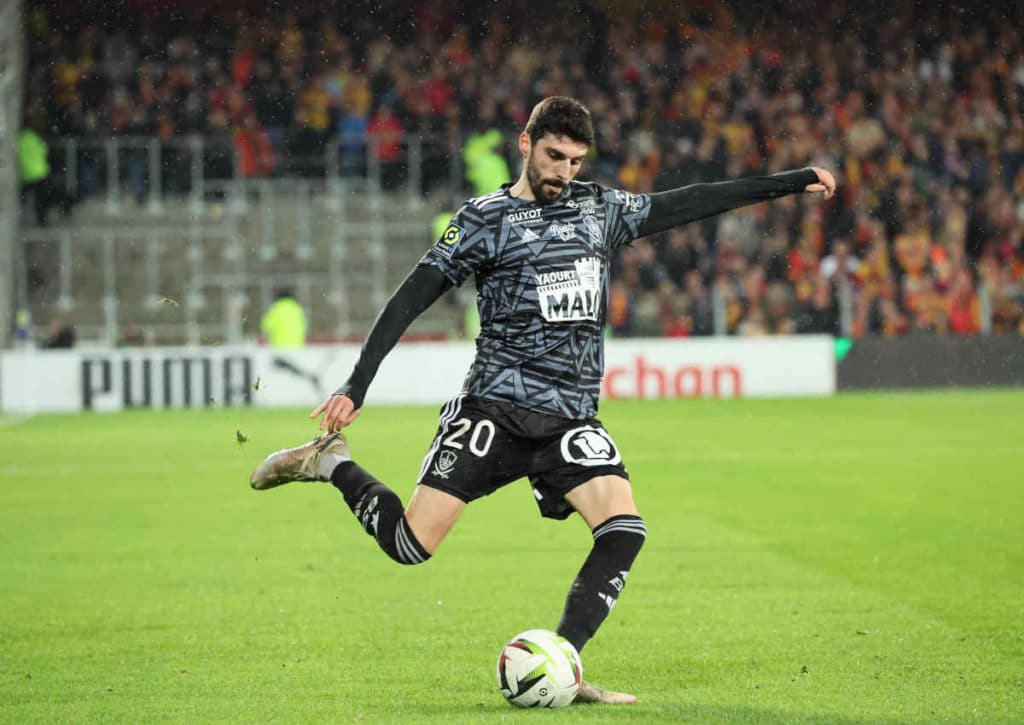 Gewinnt Brest (im Bild: Pierre Lees-Melou) das wichtige Verfolgerduell gegen Lille?