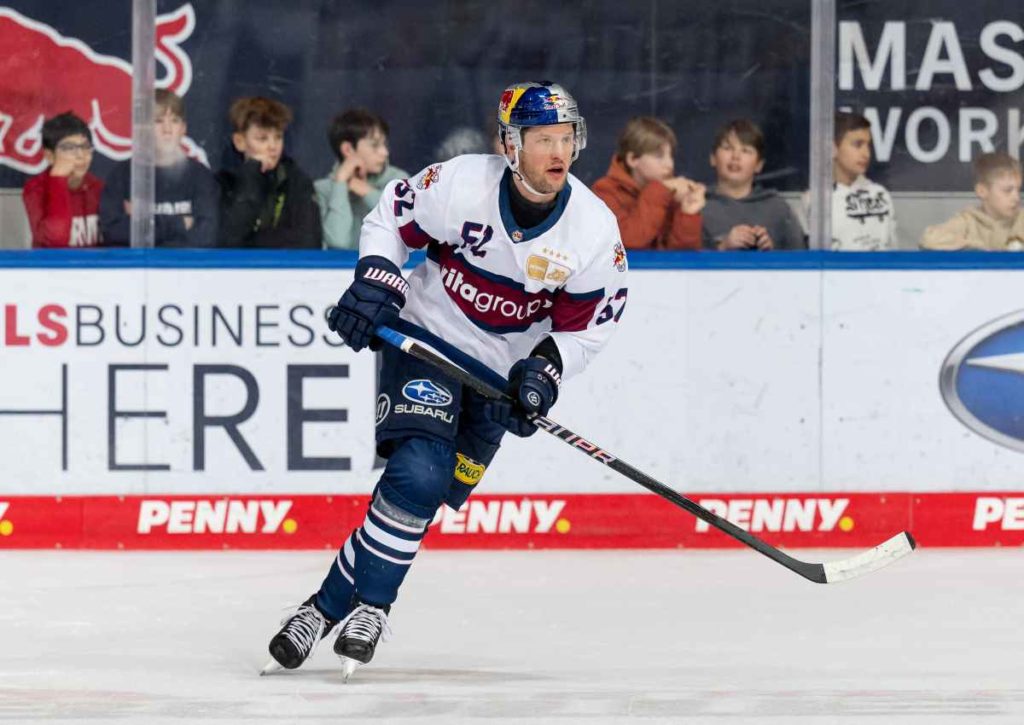 Heizt der EHC München (im Bild: Hager) am 52. Spieltag der DEL mit einem Pflichtsieg gegen Augsburg den Grizzlys ein? © IMAGO / Eibner, 03.03.2024 DEL 52. Spieltag Wett-Tipps heute Spielplan Prognosen