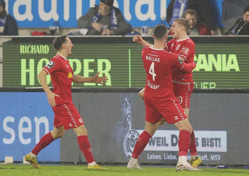 Baut Regensburg im Derby gegen 1860 München die Tabellenführung weiter aus?