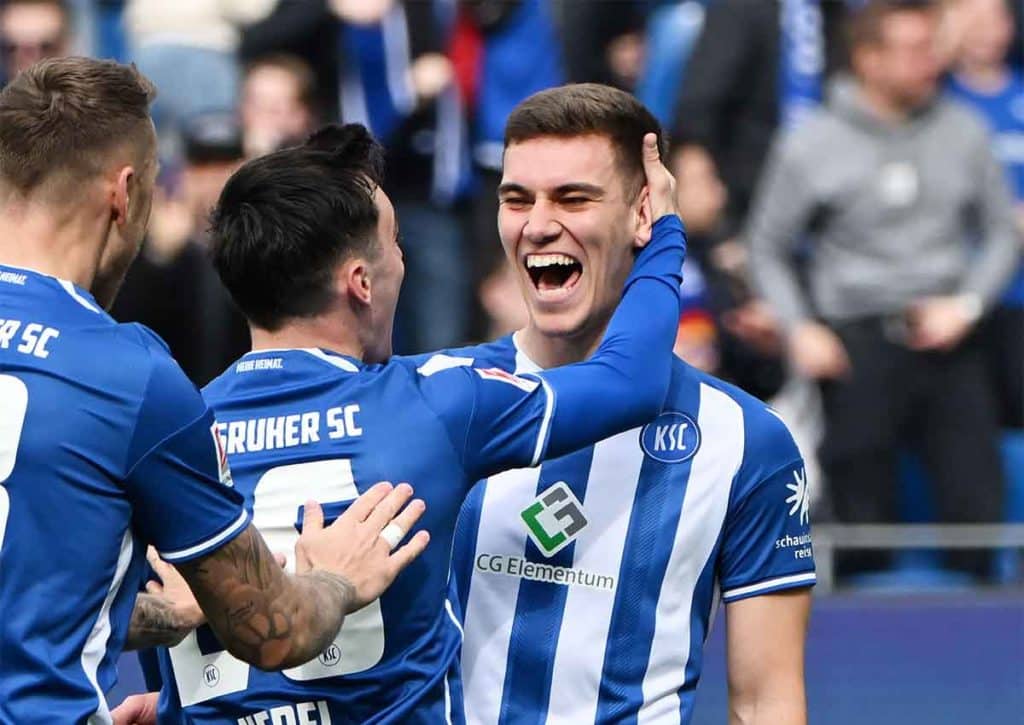 Holt sich Karlsruhe (im Bild: Marcel Beifus) in Paderborn drei wichtige Punkte? (© dpa picture alliance / Alamy Stock Photo) Paderborn KSC Tipp