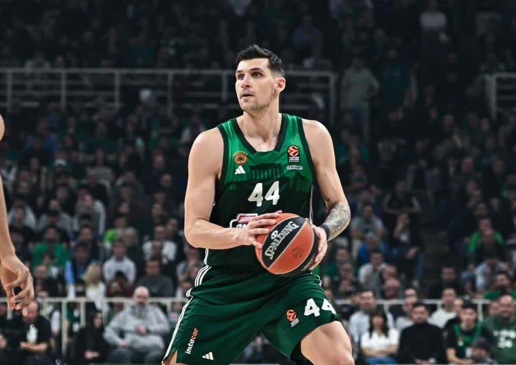Begegnen sich Panathinaikos (im Bild: Mitoglou) und Fenerbahce auf Augenhöhe? (© ZUMA Press, Inc./Alamy Live News) Panathinaikos Fenerbahce Tipp
