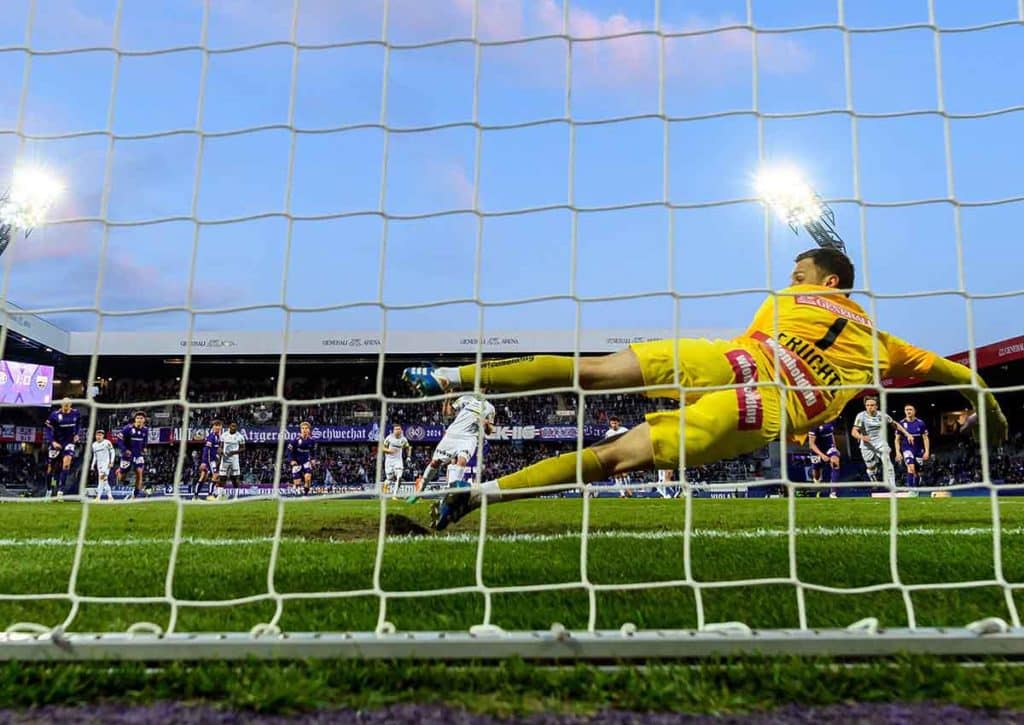 Kann Austria Wien (im Bild: Christian Früchtl) die gute Heimbilanz gegen den Wolfsberger AC ausnützen? (© APA-PictureDesk / Alamy Stock Photo) Austria Wien vs. Wolfsberger AC Tipp, Prognose & Quoten 11.05.2024 - Bundesliga Österreich