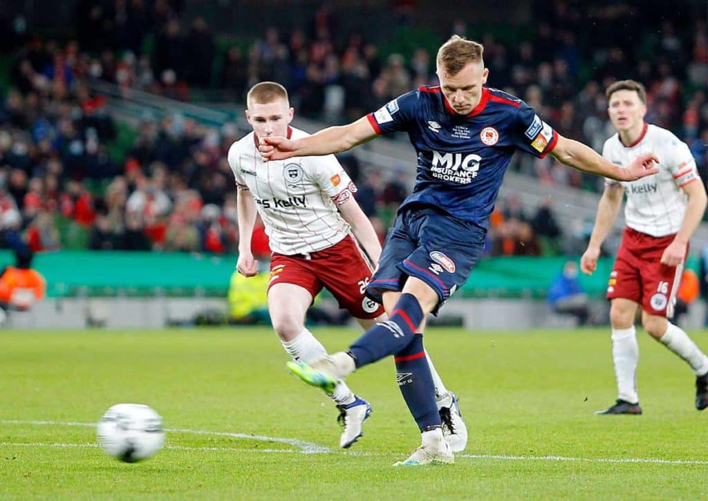 Trifft Lennon gegen Vaduz? (© Action Plus Sports Images / Alamy) St. Patricks Vaduz Tipp