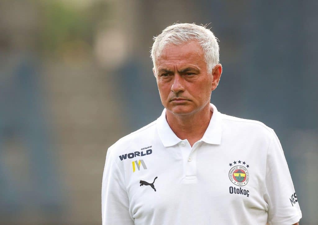 Behält Mourinhos Hintermannschaft gegen Lilles Angriff mit David, Gomes und Zhegrova die Nerven? ( Pixsell / Alamy Stock Photo) Lille Fenerbahce Tipp