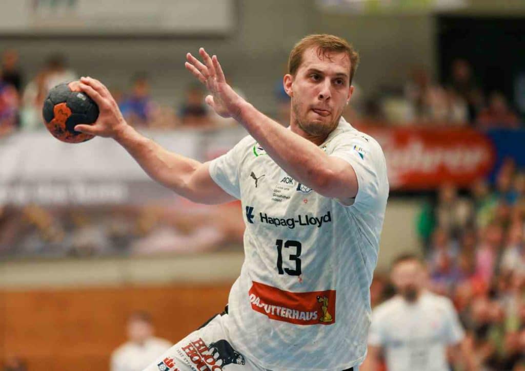 Der HSV Hamburg (im Bild: Weller) will gegen Lemgo den Erwartungen gerecht werden. (© Eibner-Pressefoto / Alamy Stock Photo) HSV Hamburg Lemgo Tipp