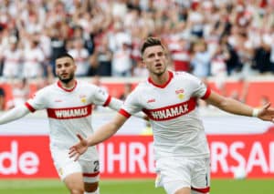 Werden auch die Wölfe von der Stuttgarter Offensive (im Bild: Deniz Undav, Ermedin Demirovic) überrollt? (© HMB Media / Alamy Stock Photo) Wolfsburg Stuttgart Tipp