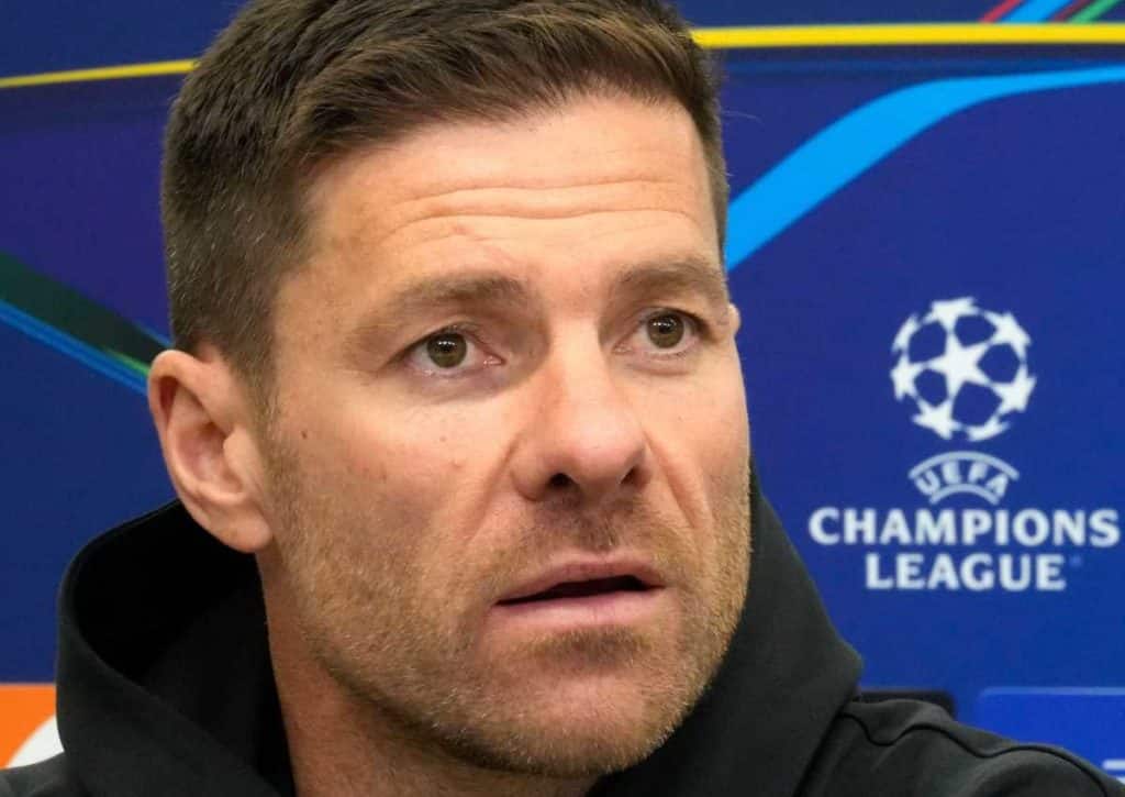 Erkämpft sich Bayer Leverkusen (im Bild: Xabi Alonso) am 2. Spieltag der Champions League einen Heimtriumph? (© Associated Press / Alamy Stock Photo) Champions League 2. Spieltag Podcast Prognosen