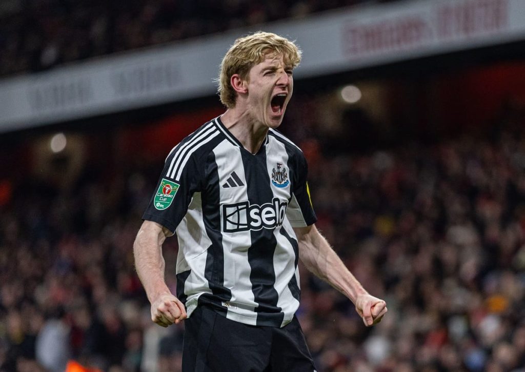 Führt Anthony Gordon (im Bild) Newcastle zum Heimsieg gegen Wolverhampton? (© Xinhua / Alamy Stock Photo) Newcastle Wolverhampton Tipp