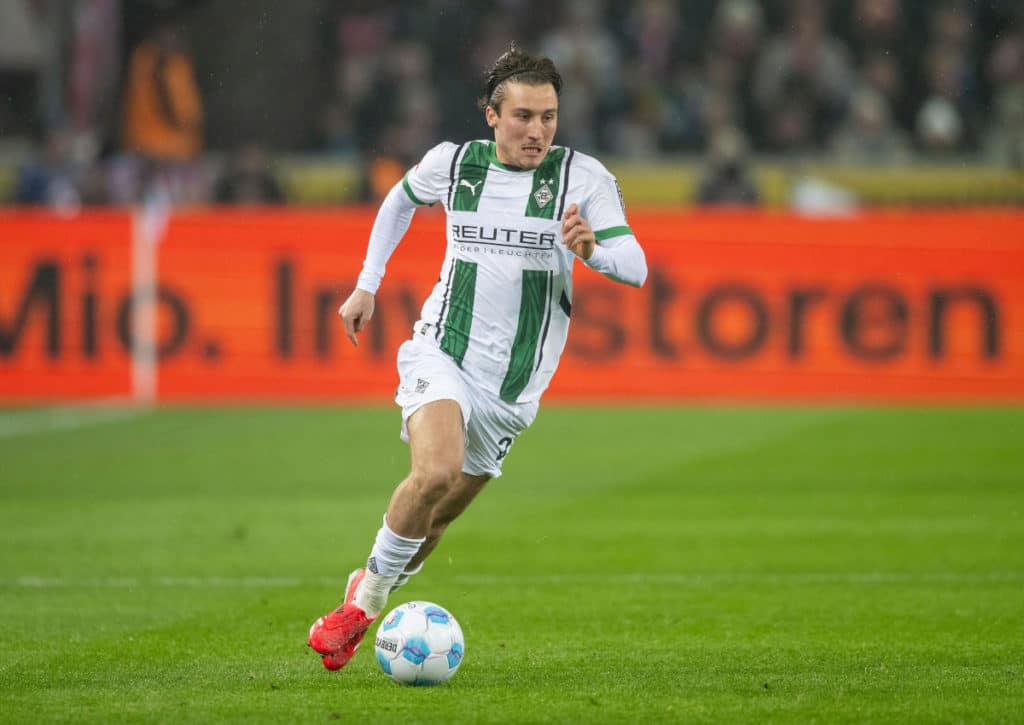 Zeigt sichs Gladbach (im Bild: Rocco Reitz) Abwehrverbund auch gegen Wolfsburg weiterhin so stabil? (© dpa picture alliance / Alamy Stock Photo) Wolfsburg Gladbach Tipp