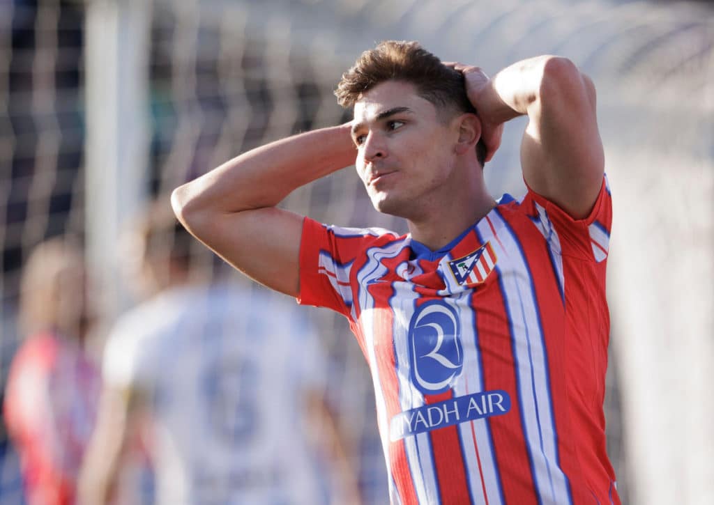 Nach Kraftakt unter der Woche: Schwächelt Atletico (im Bild: Julian Alvarez) nun in der Liga gegen Villarreal? (© Guillermo Martinez / Alamy Stock Photo) Atletico Madrid Villarreal Tipp