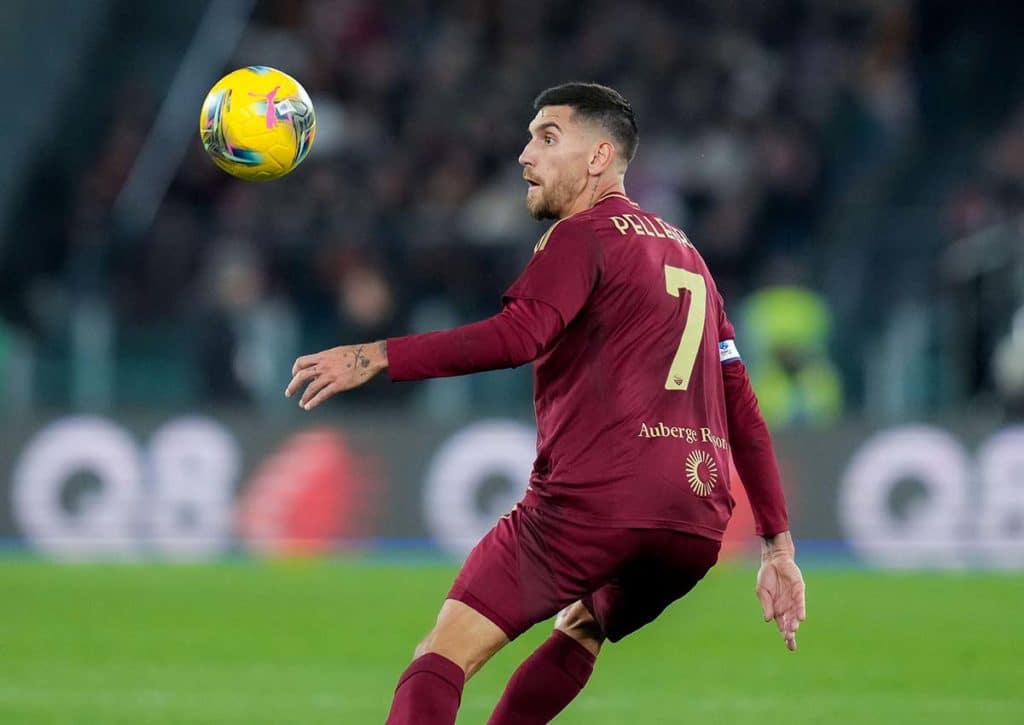 Hat die AS Rom (im Bild: Pellegrini) trotz Favoritenrolle gegen Udinese ein schweres Duell vor sich? (© Giuseppe Maffia / Alamy Stock Photo) Udinese AS Rom Tipp