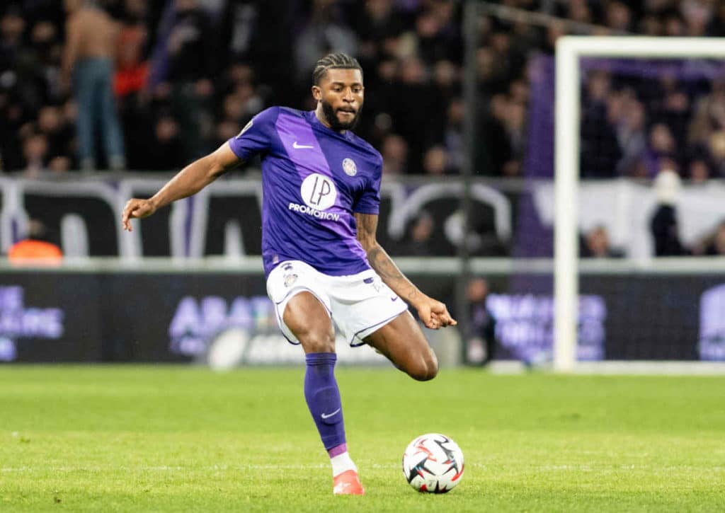 Gewinnt Toulouse (im Bild: Mark McKenzie) das Heimspiel gegen Nizza? (© Independent Photo Agency / Alamy Stock Photo) Gewinnt Toulouse (im Bild: Mark McKenzie) das Heimspiel gegen Nizza?