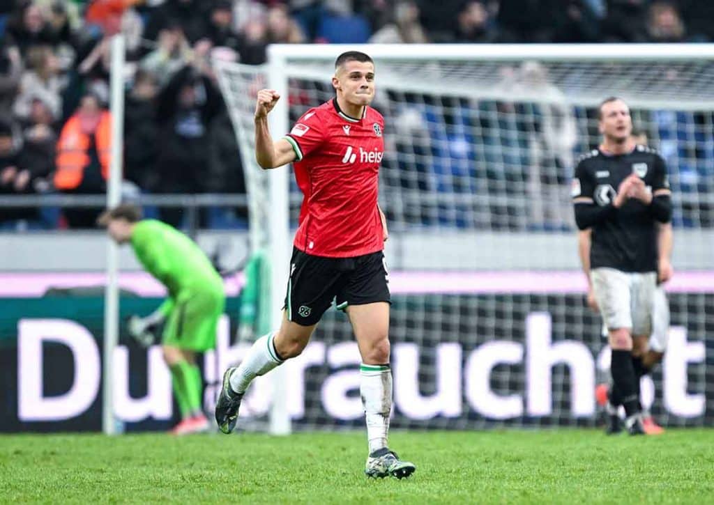 Scheitert Hannover (im Bild: Tresoldi) gegen Kaiserslautern? (© dpa picture alliance / Alamy Stock Photo) Kaiserslautern Hannover Tipp