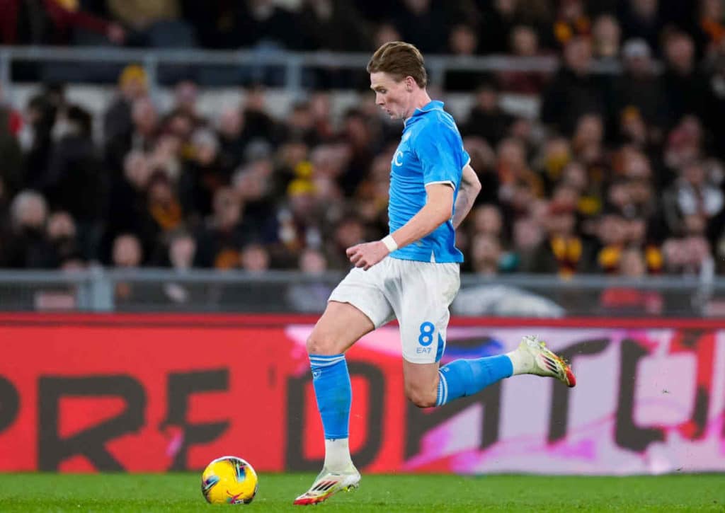 Kann Neapel (im Bild: Scott McTominay) mit einem Heimsieg gegen Udinese die Tabellenspitze weiter ausbauen? (© Giuseppe Maffia / Alamy Stock Photo) Kann Neapel (im Bild: Scott McTominay) mit einem Heimsieg gegen Udinese die Tabellenspitze weiter ausbauen?