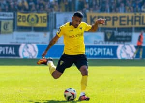 Feiert Aachen (im Bild: Florian Heister) zuhause gegen Rostock den zweiten Dreier in Serie? (© dpa picture alliance / Alamy Stock Photo) Feiert Aachen (im Bild: Florian Heister) zuhause gegen Rostock den zweiten Dreier in Serie?