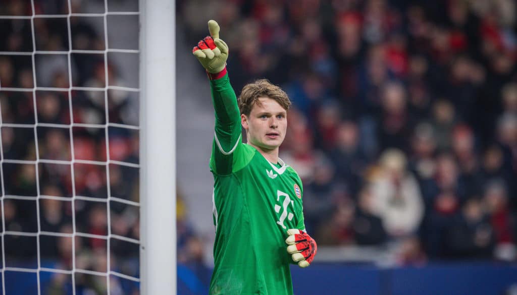 Bayern - St. Pauli Übertragung Uhrzeit Bundesliga 2025