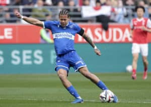 Baut AJ Auxerre (im Bild: Kevin Danois) die gute Heimbilanz in der Ligue 1 gegen Lyon aus? © Independent Photo Agency / Alamy Stock Photo Baut AJ Auxerre (im Bild: Kevin Danois) die gute Heimbilanz in der Ligue 1 gegen Lyon aus?
