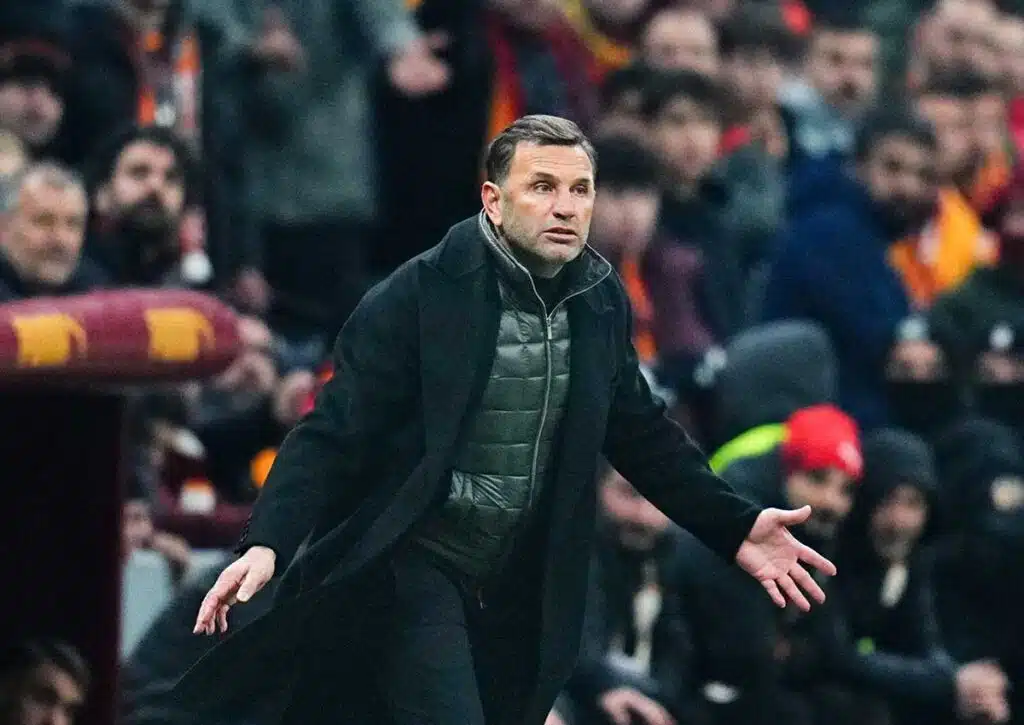 Ist Basaksehir dem Favoriten Galatasaray (im Bild: Trainer Buruk) nicht gewachsen? (© Sipa US / Alamy Stock Photo) Galatasaray Basaksehir Tipp