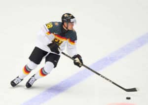 Findet die DEB-Auswahl um Tim Stützle und Co. bei der Eishockey-WM gegen Tschechien zurück in die Spur? (© ddp media GmbH / Alamy Stock Photo) Findet die DEB-Auswahl um Tim Stützle und Co. bei der Eishockey-WM gegen Tschechien zurück in die Spur?