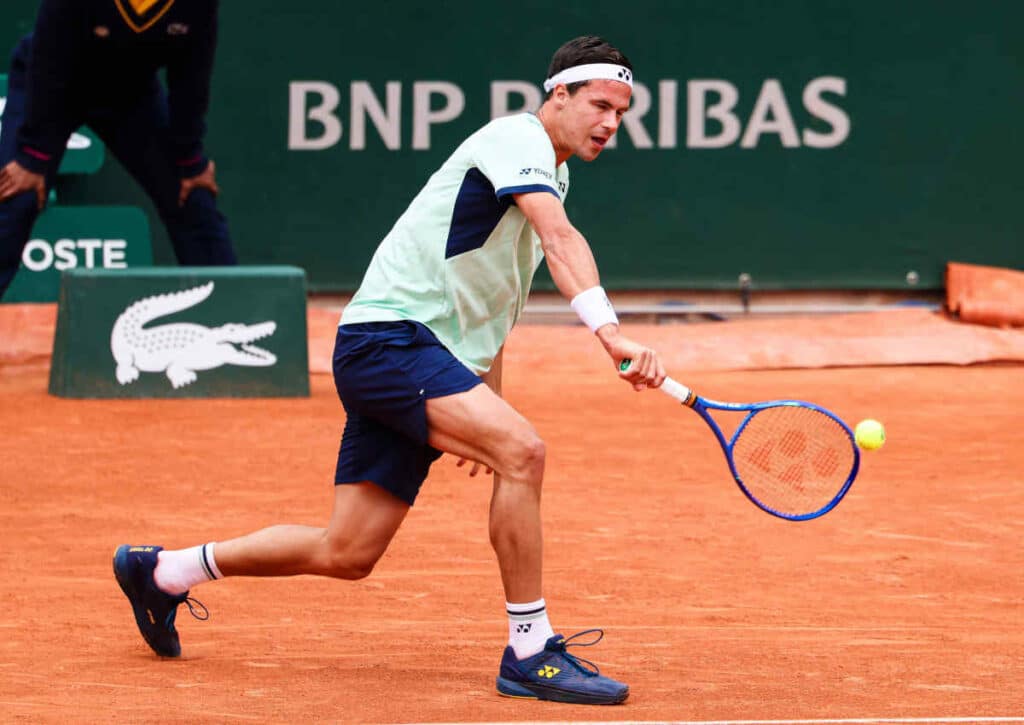 Erreicht Daniel Altmaier gegen Hamad Medjedovic zum zweiten Mal in seiner Karriere das Achtelfinale der French Open? (© dpa picture alliance / Alamy Stock Photo) Erreicht Daniel Altmaier gegen Hamad Medjedovic zum zweiten Mal in seiner Karriere das Achtelfinale der French Open?