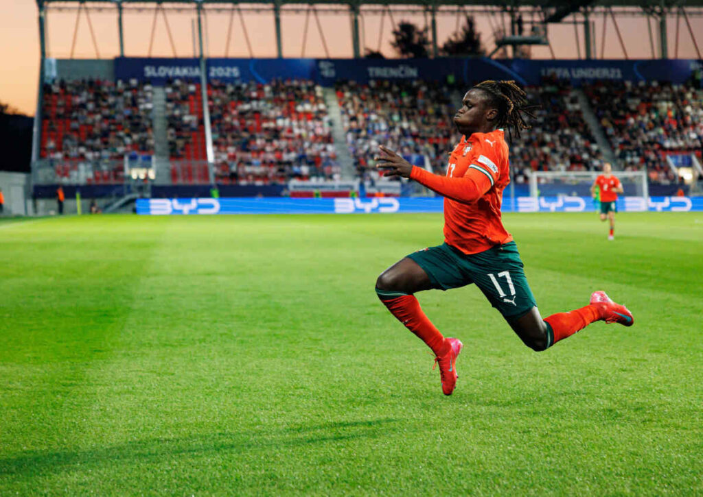 Schlägt die Offensive von Portugals U21 (im Bild: Geovany Quenda) auch im Viertelfinale gegen die U21 der Niederlande zu?