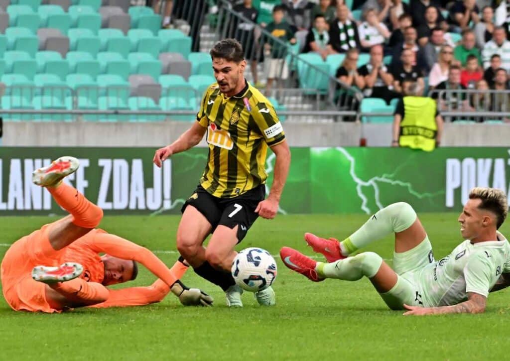 Kann Kairat Almaty (im Bild: Jorginho) den Rückstand gegen die Finnen nicht mehr drehen? (© SPP Sport Press Photo. /Alamy Live News) Almaty KuPS Tipp
