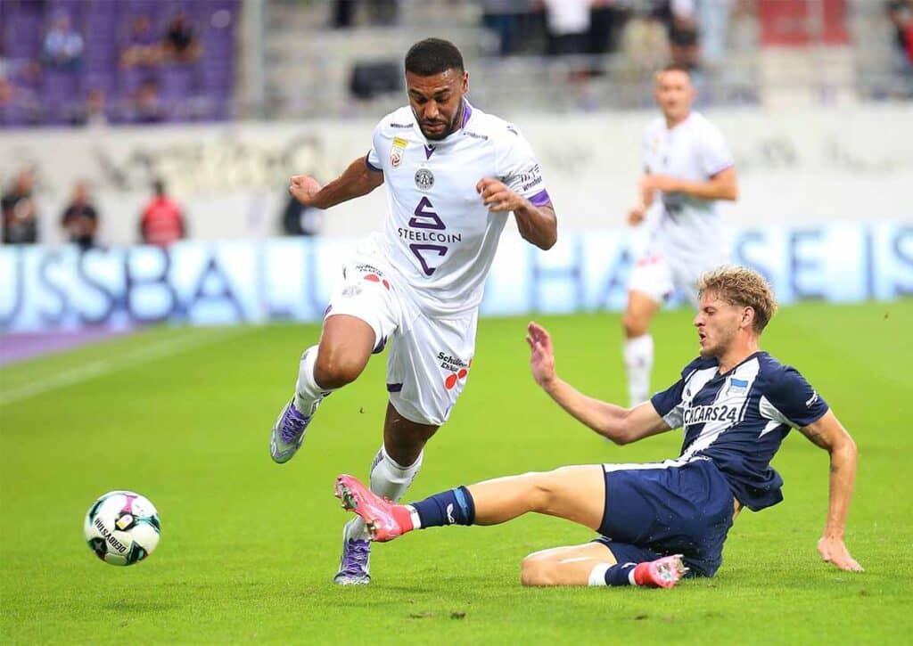 Erfüllt Austria Wien (im Bild: Maurice Malone) die Pflichtaufgabe gegen Spaeri mit einem Torfestival? (© APA-PictureDesk / Alamy Stock Photo) Austria Wien Spaeri Tipp