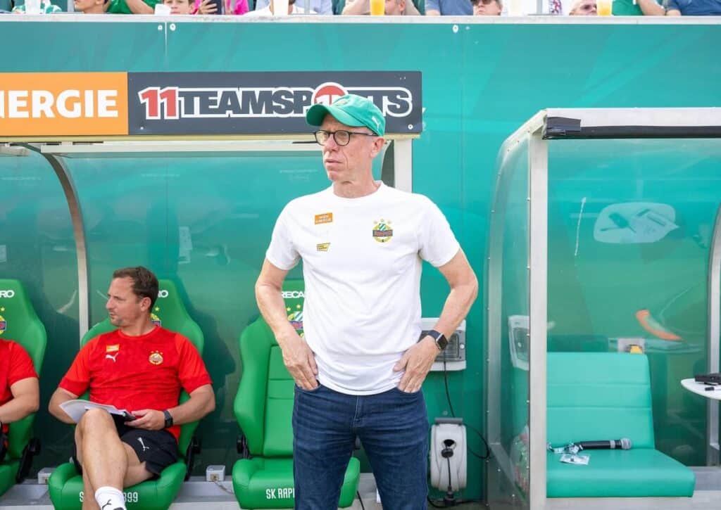 Wird SK Rapid (im Bild: Coach Peter Stöger) den hohen Erwartungen gegen Decic Tuzi gerecht? (© Matthias Koch/dpa/Alamy Live News) SK Rapid Decic Tuzi Tipp