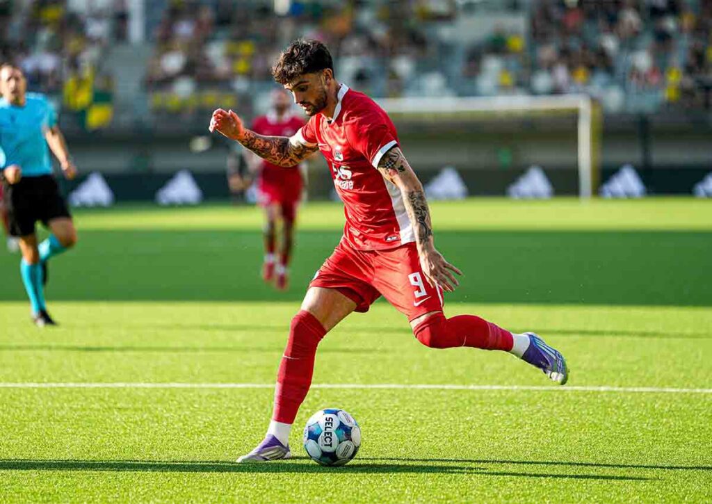 Dreht Alkmaar (im Bild: Troy Parrott) das Hinspielergebnis gegen Ilves? (© Orange Pics BV / Alamy Stock Photo) Alkmaar Ilves Tipp