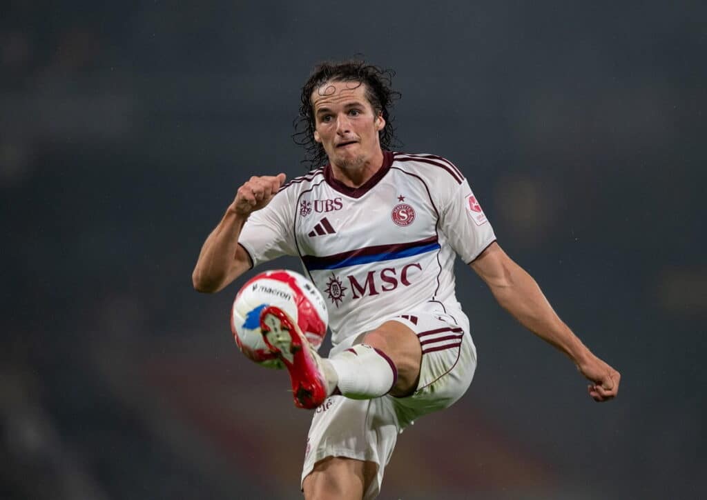 Bringt Servette Genf (im Bild: Theo Magnin) die knappe Führung gegen Viktoria Pilsen über die Bühne? (© SPP Sport Press Photo. /Alamy Live News) Servette Genf Viktoria Pilsen Tipp