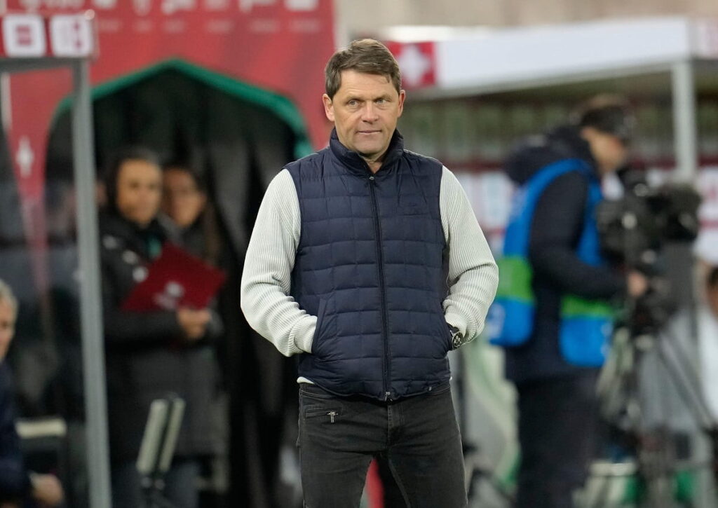 Nach dem bemerkenswert frühen Trainerwechsel: Meldet sich Mannheim unter dem neuen Coach Luc Holtz (im Bild) gegen Viktoria Köln am 3. Spieltag der 3. Liga wieder zurück? (© Independent Photo Agency/Alamy Live News) 3. Liga 3. Spieltag 25/26 Wett-Tipps
