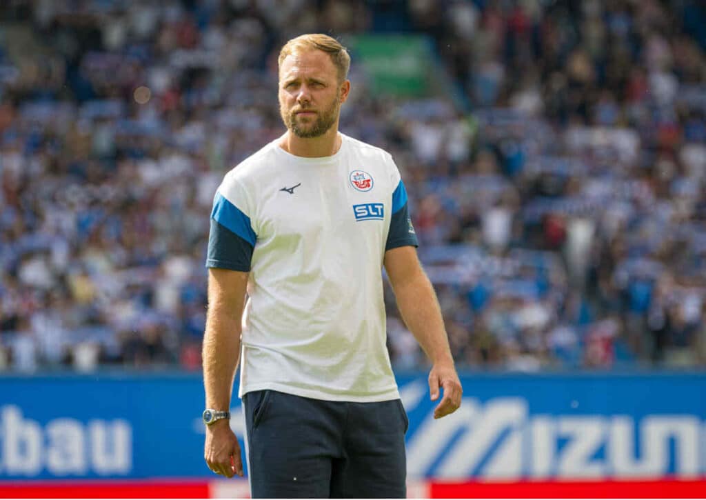 Rostock (im Bild: Trainer Brinkmann) startet die Mission "Aufstieg" mit einem Auswärtsspiel in Aue?