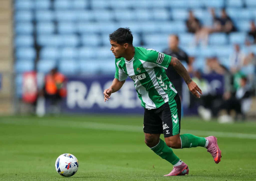 Gelingt Cucho Hernandez zum Auftakt für Betis Sevilla in Elche ein Torerfolg?