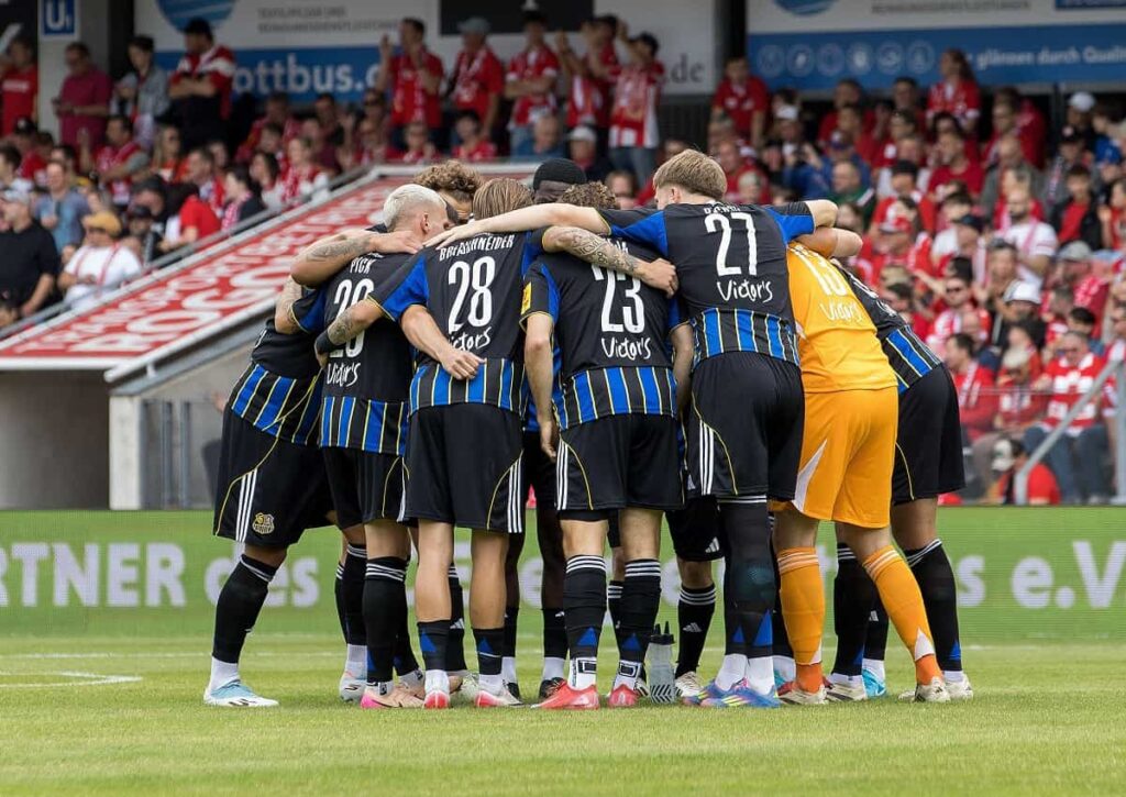 Stößt Viktoria Köln auswärts bei Beinahe-Aufsteiger Saarbrücken erstmals an die Grenzen? (© dpa picture alliance / Alamy Live News) Saarbrücken Viktoria Köln Tipp