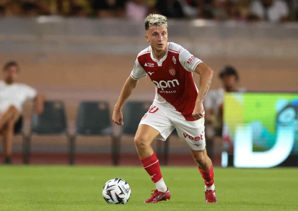 Gewinnt Monaco (im Bild: Caio Henrique) den ersten Härtetest auswärts in Lille?