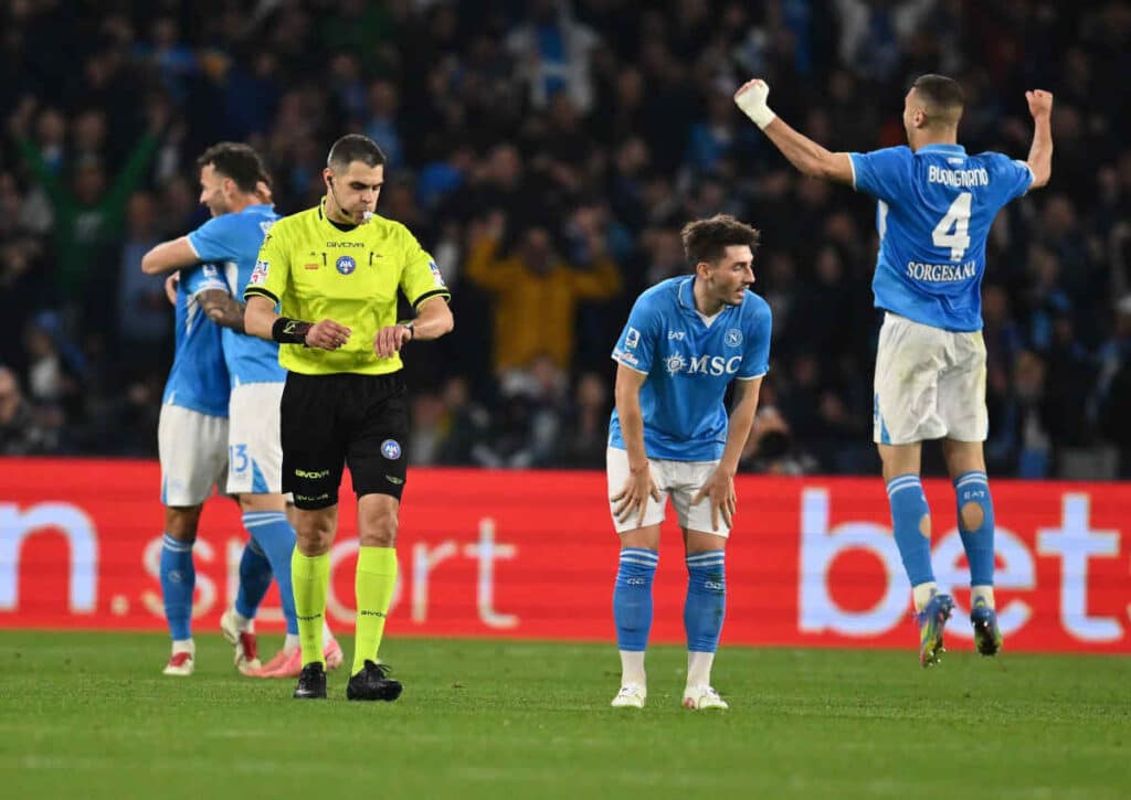Lässt Neapel im Topspiel bei AC Milan ohne Abwehrchef Buongiorno erstmals Federn?