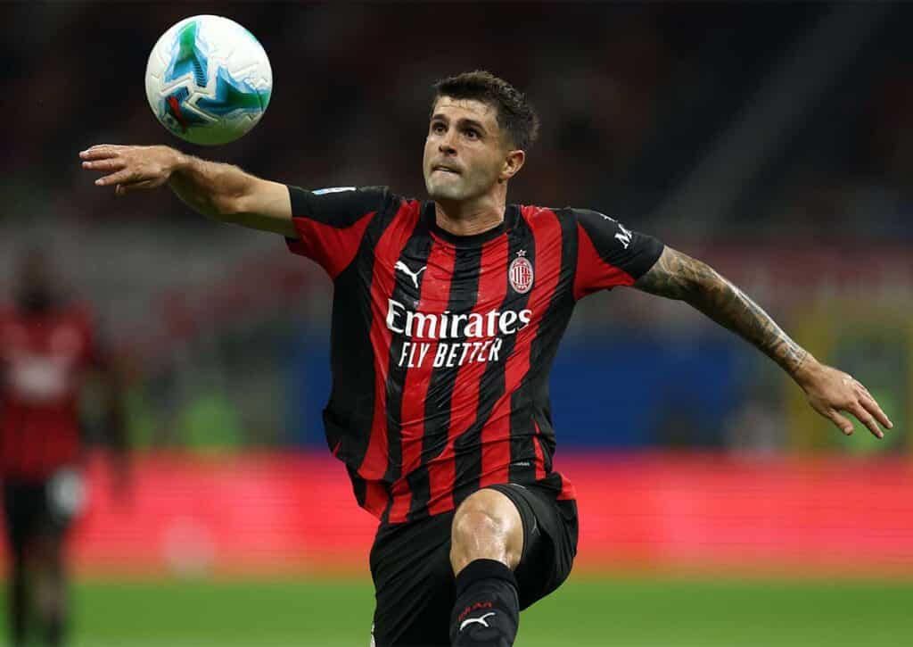 Setzt sich der AC Milan (im Bild: Christian Pulisic) am 5. Spieltag der Serie A im Spitzenspiel gegen Neapel durch? (© Marco Canoniero / Alamy Stock Photo) Serie A 5. Spieltag Wett-Tipps