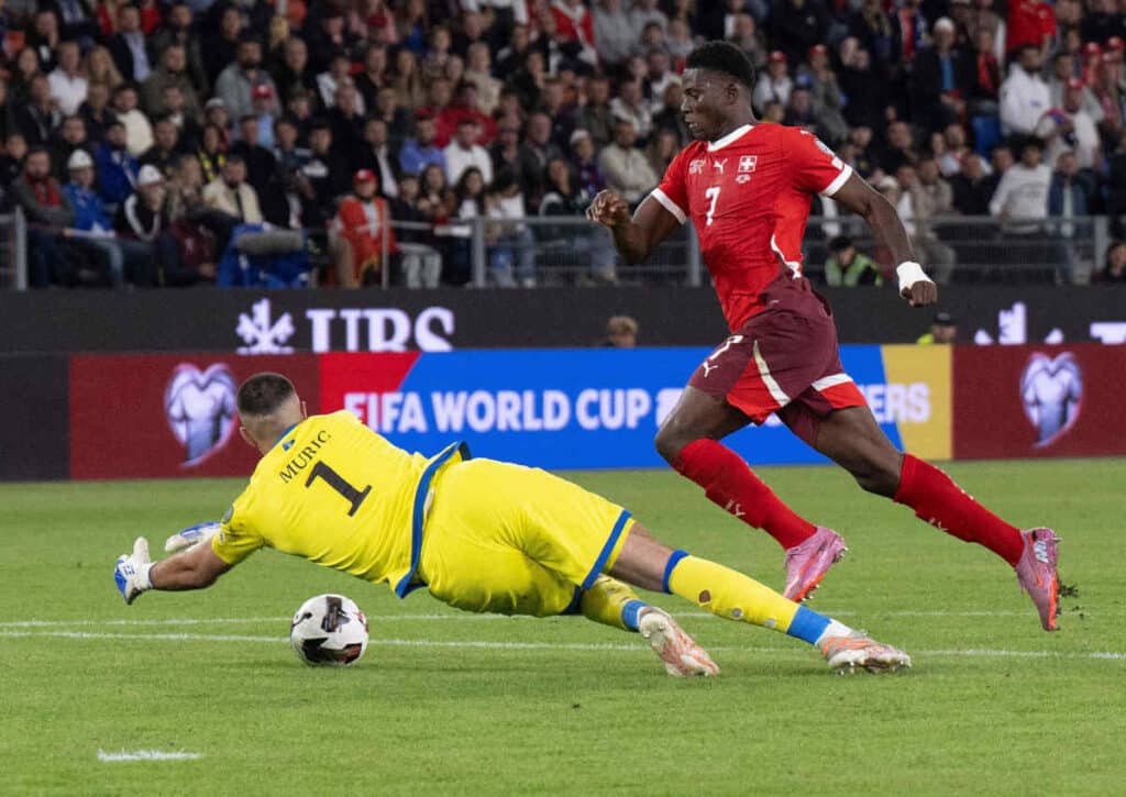 Feiert die Schweiz (im Bild: Breel Embolo) gegen Slowenien den zweiten Heimsieg binnen vier Tagen?