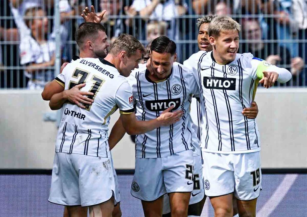 Gewinnt Elversberg (im Bild) in Braunschweig? (© dpa picture alliance / Alamy Stock Photo) Braunschweig Elversberg Tipp